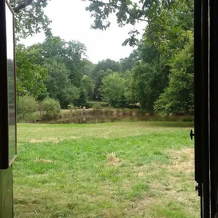 مكان تخييم Sejour En Roulotte *